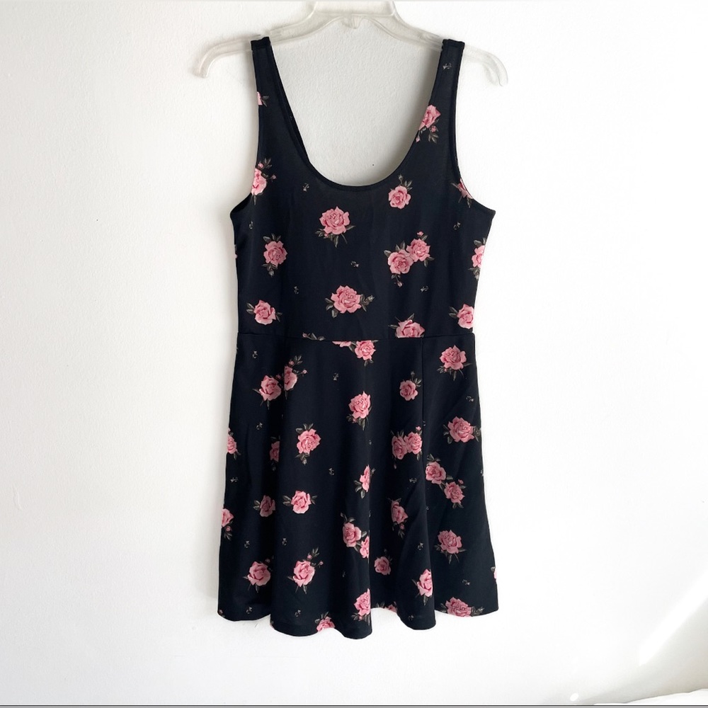 H&M Divided Black /Pink Rose Floral Skater Fit & Flare Dress Size 10